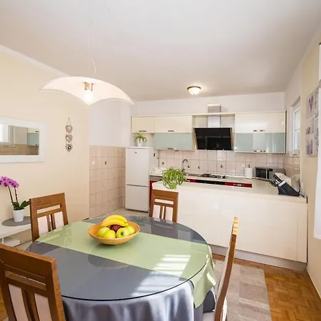 Visnja Apartment