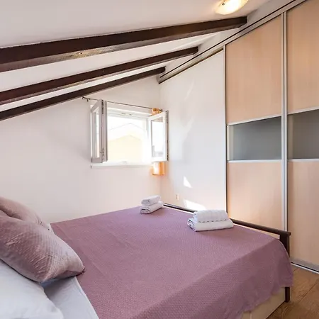 Apartment Visnja